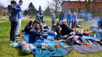 Uczyli się survivalu z profesjonalistą