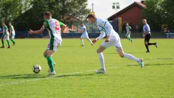 Delfin gromi GKS Stawigudę 7:2!
