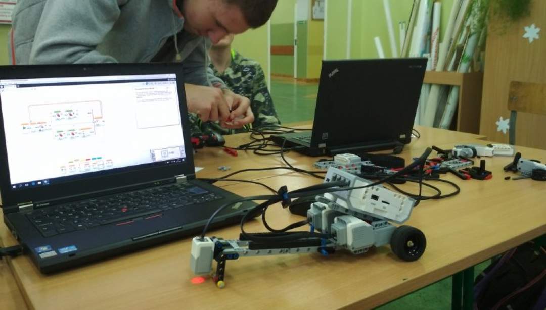 Poznali niesamowity świat robotyki