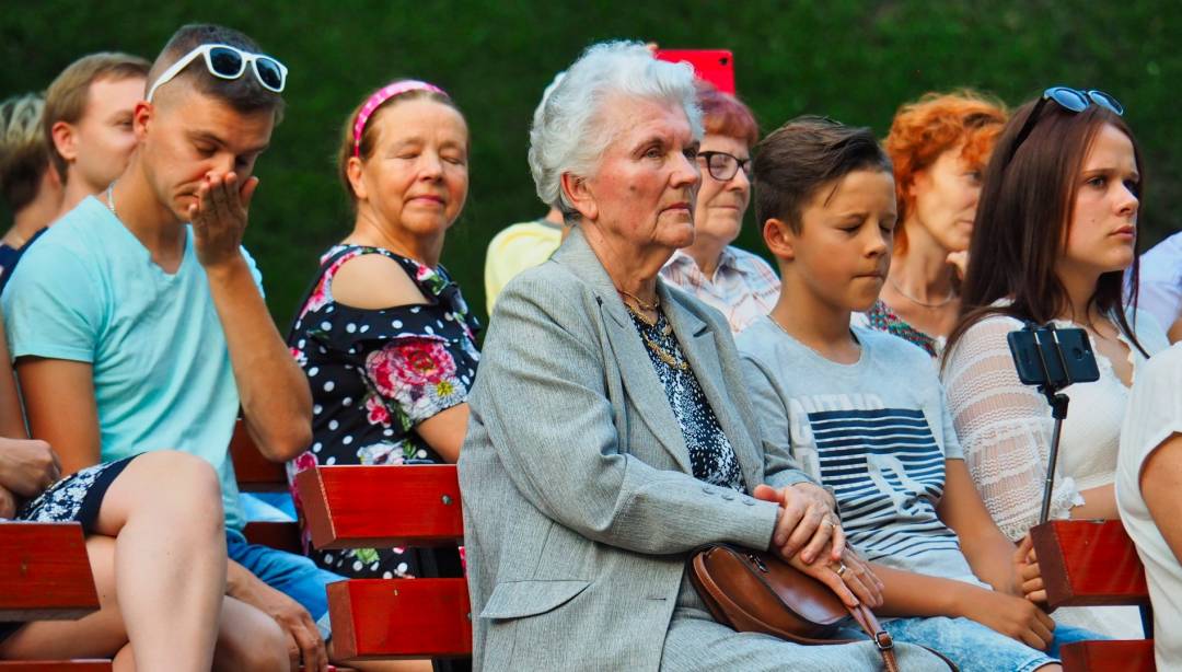 Czwarty Powiatowy Wieczór z Poezją z Jadwigą Jankowską – Cieślak