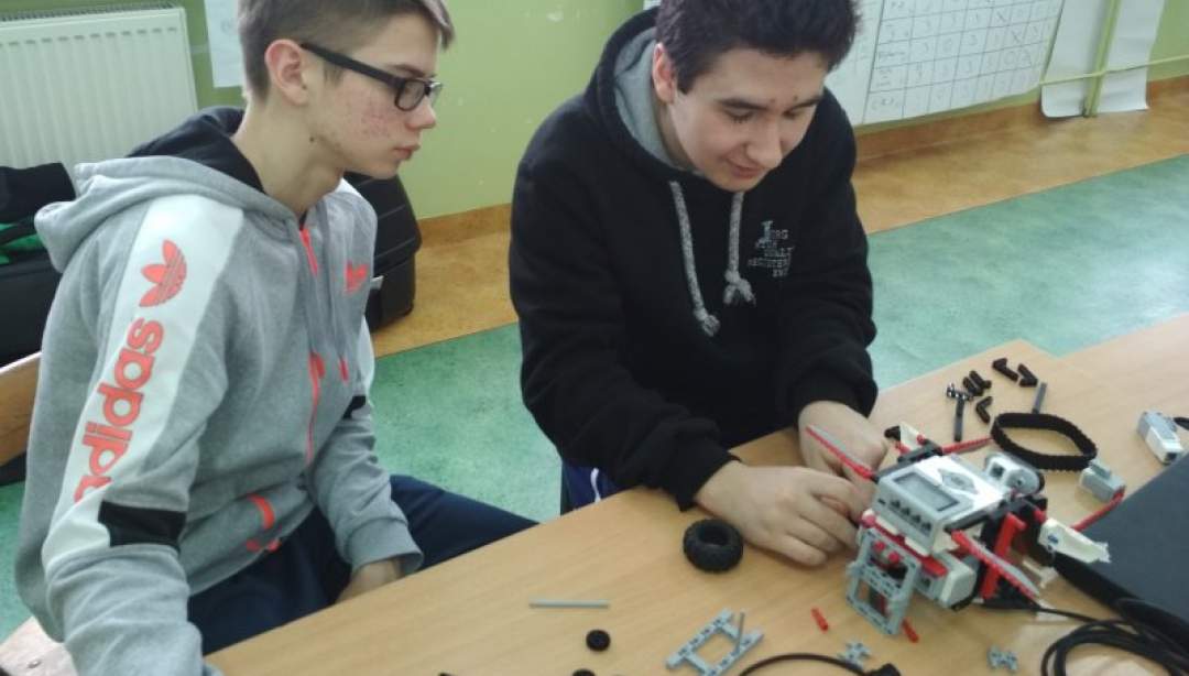 Poznali niesamowity świat robotyki