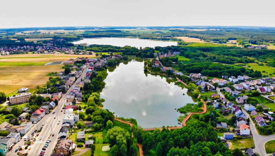 Deptak wokół jeziora w Rybnie został odebrany