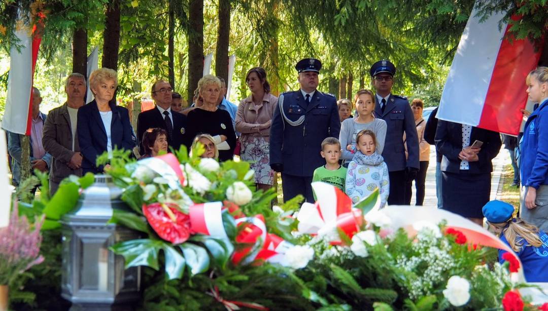 Uroczysty Apel Poległych w Lesie Białuckim