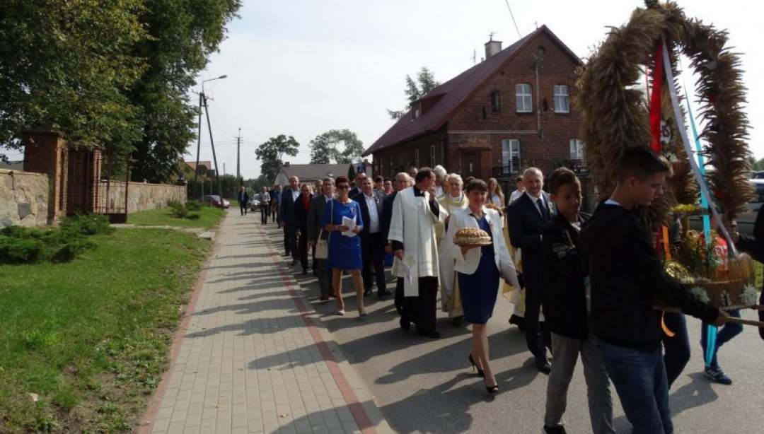 Dożynki parafialne w Burkacie