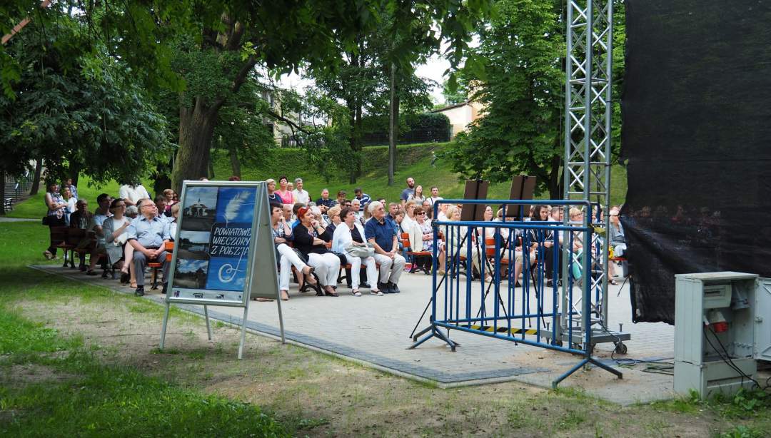 Janina Dzenis i Mariusz Bonaszewski czytali poezję