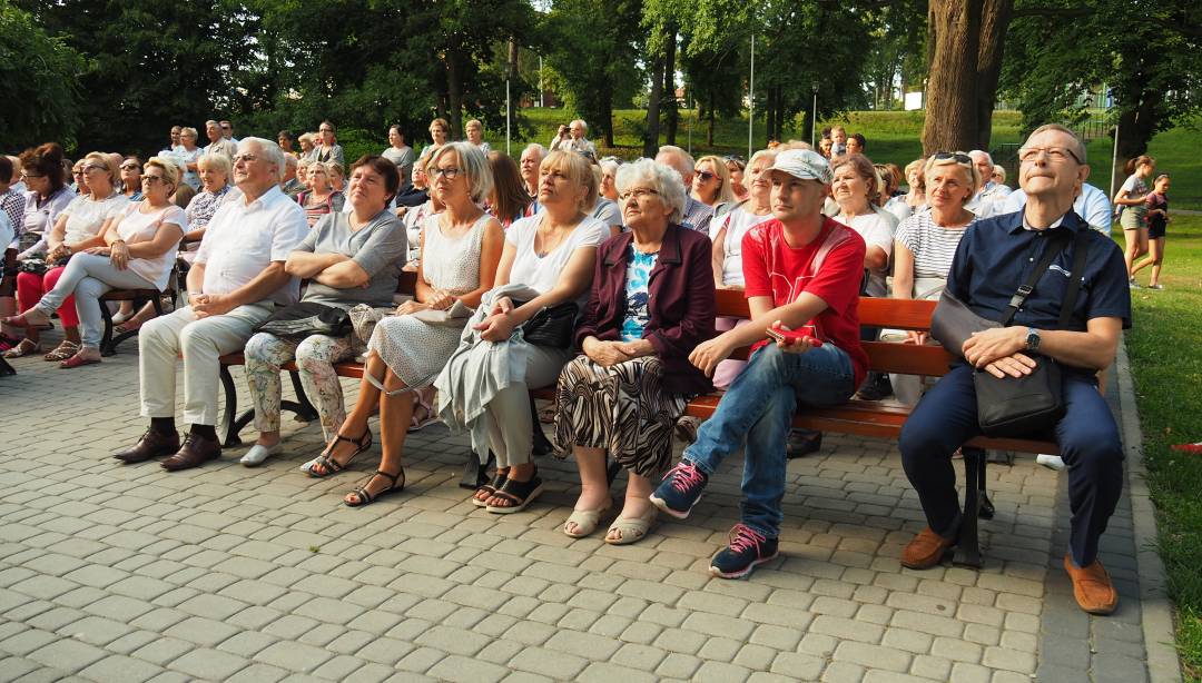 Ostatni Powiatowy Wieczór z Poezją z Magdaleną Wójcik i Elżbietą Karlsson