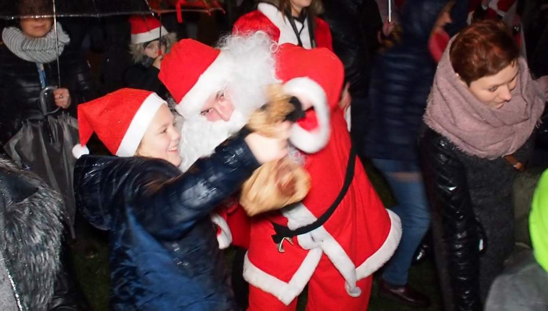 Magicznie rozświetliliśmy choinkę w Płośnicy