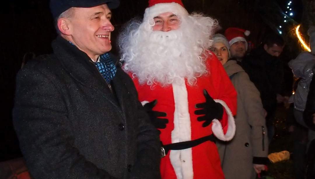 Magicznie rozświetliliśmy choinkę w Płośnicy