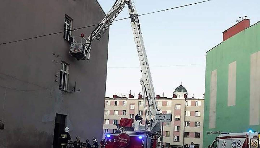 Płonęła kamienica przy ul. Hallera