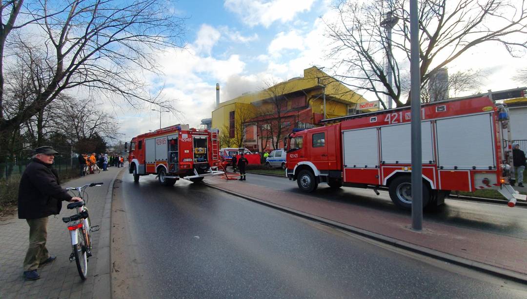 Huta szkła w płomieniach