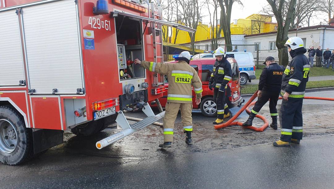 Huta szkła w płomieniach