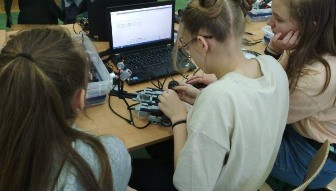 Poznali niesamowity świat robotyki