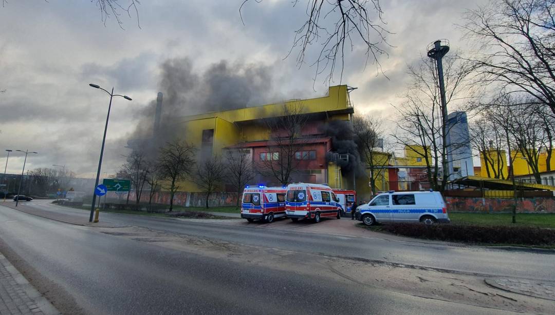 Huta szkła w płomieniach