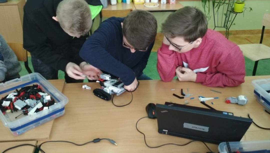 Poznali niesamowity świat robotyki