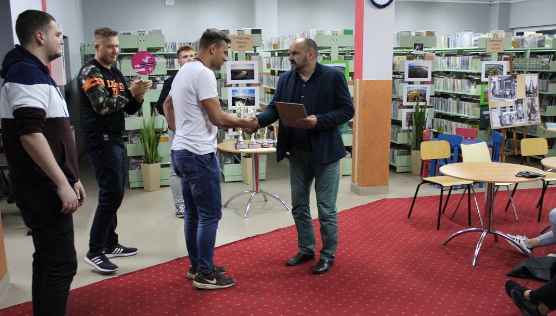 Dawid Zelma zwycięzcą I Nocnego Turnieju Fifa 2018