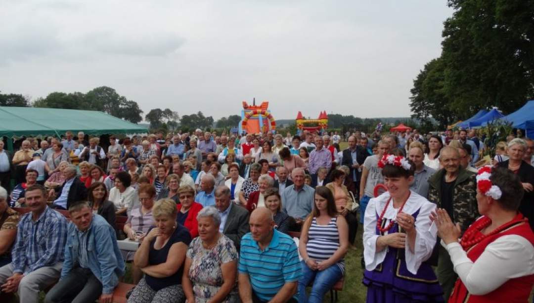 Dożynki parafialne w Burkacie