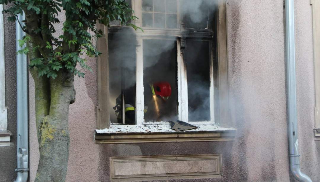 Płonęła kamienica przy ul. Hallera