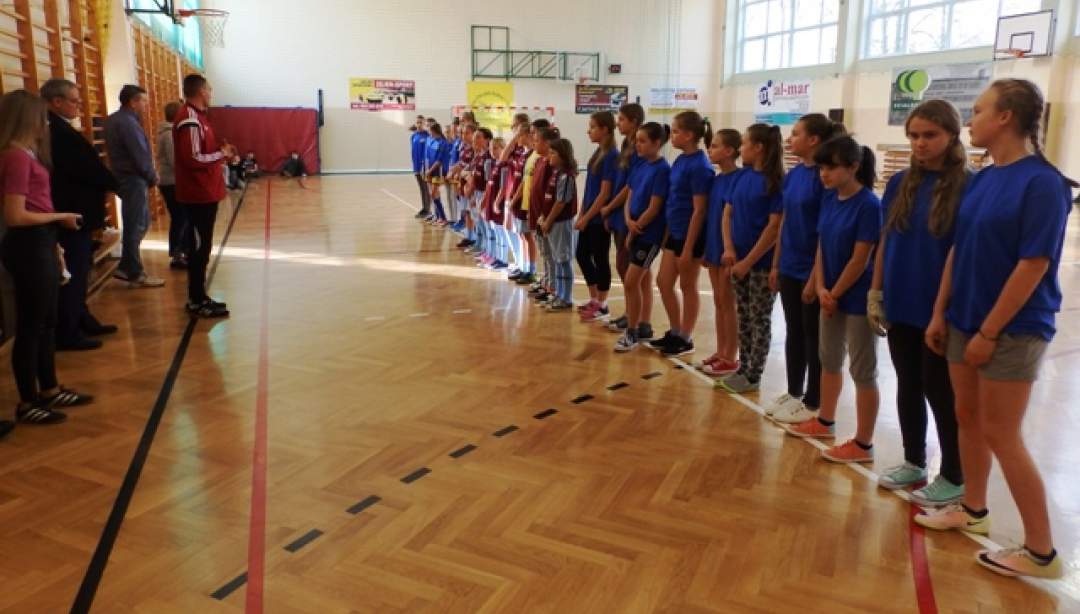 Piłkarki z Burkatu mistrzyniami powiatu