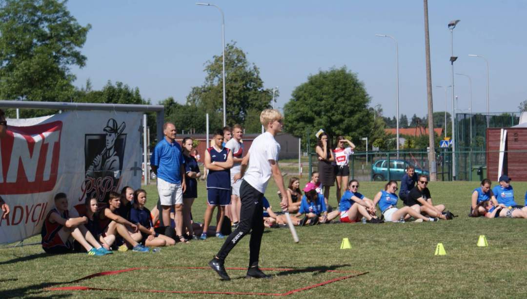 Młodzież wskrzesza palanta 