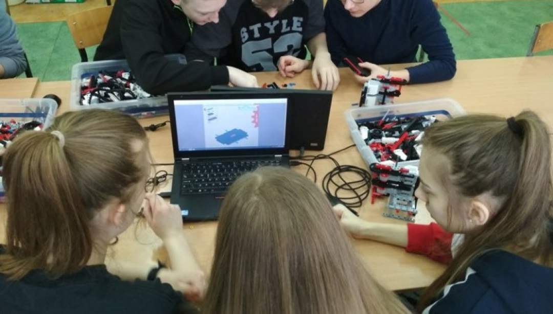 Poznali niesamowity świat robotyki