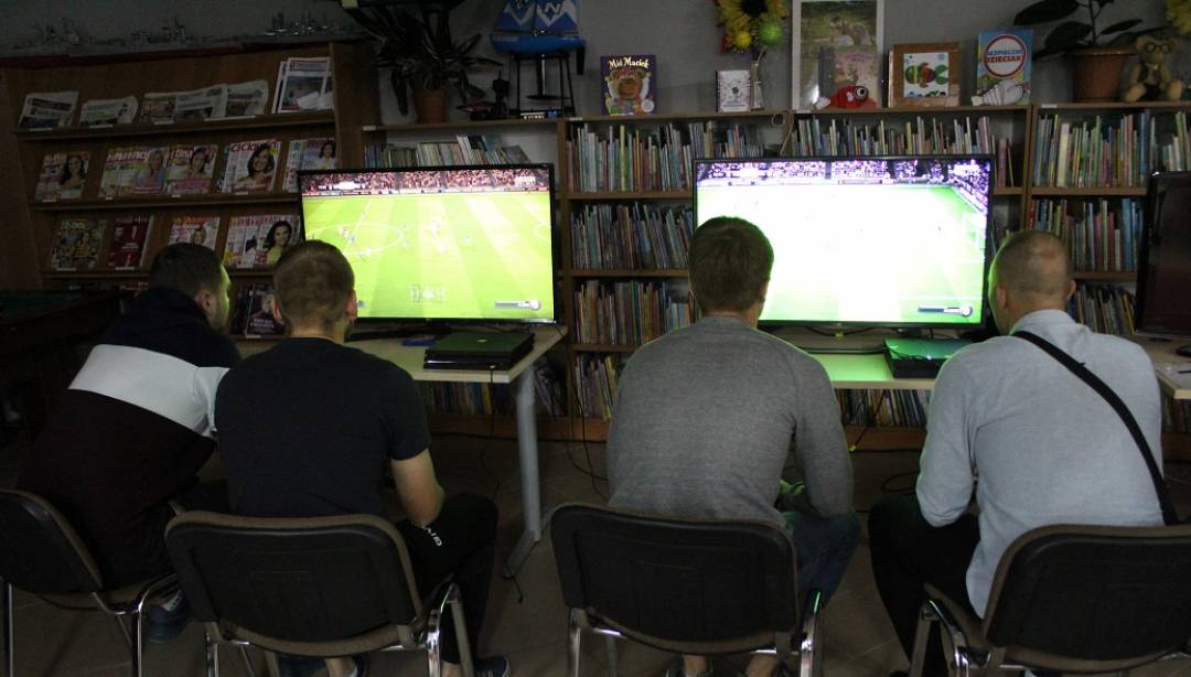 Dawid Zelma zwycięzcą I Nocnego Turnieju Fifa 2018