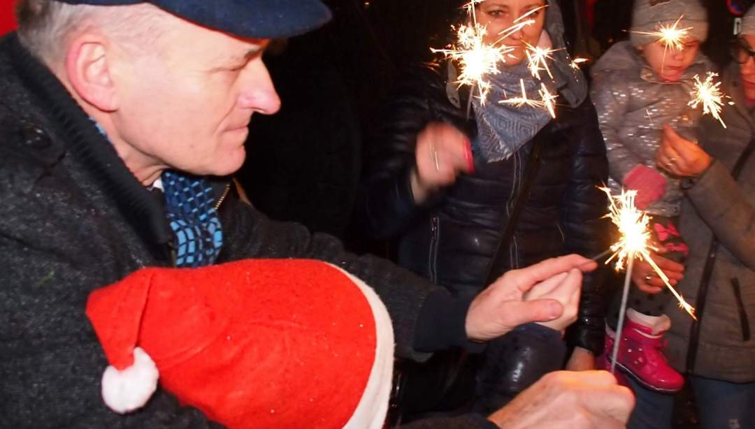 Magicznie rozświetliliśmy choinkę w Płośnicy