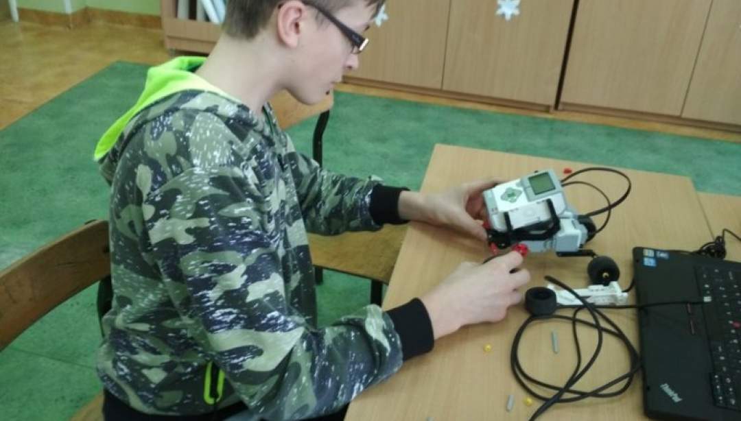 Poznali niesamowity świat robotyki