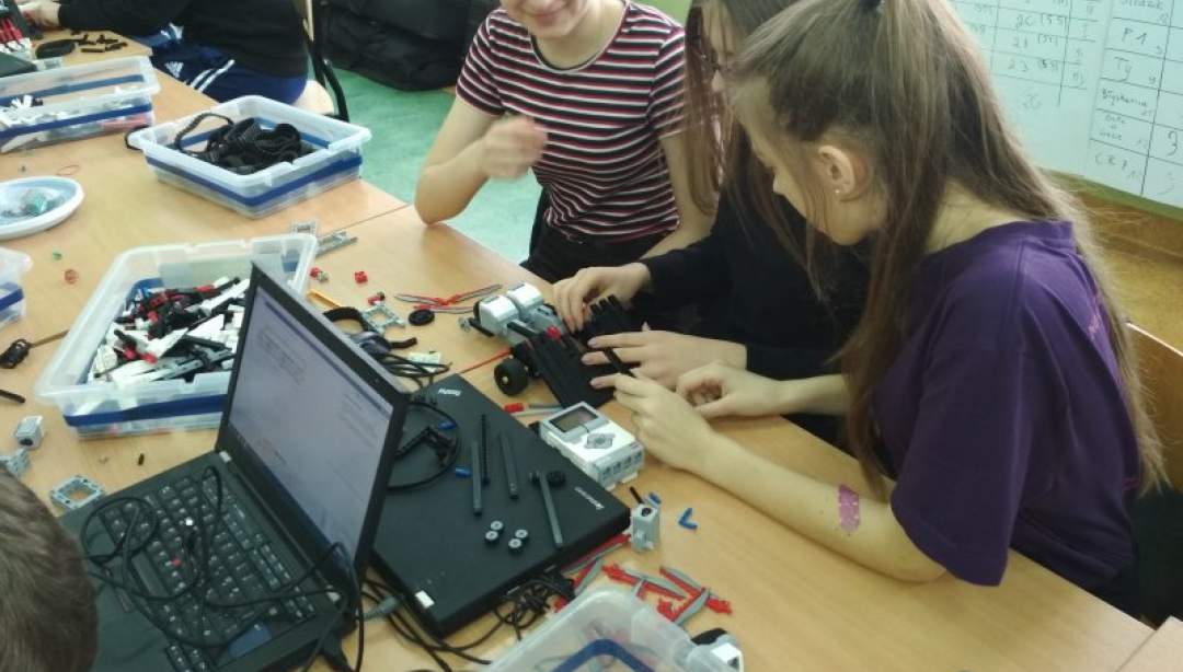 Poznali niesamowity świat robotyki