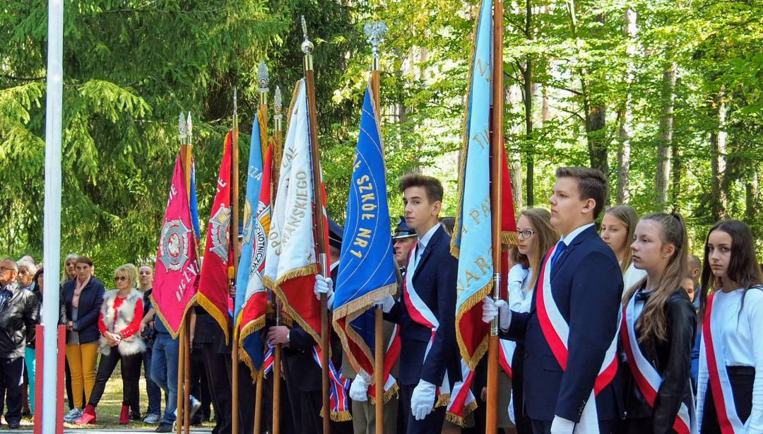 Uroczysty Apel Poległych w Lesie Białuckim