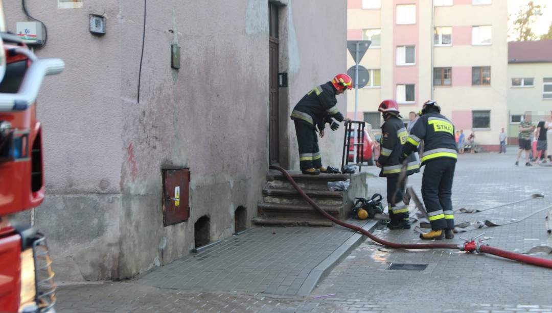 Płonęła kamienica przy ul. Hallera