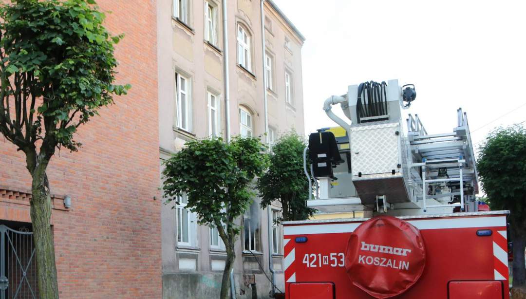 Płonęła kamienica przy ul. Hallera