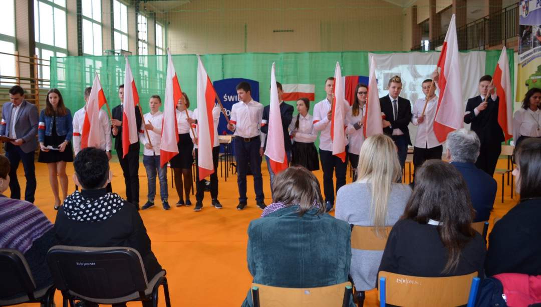 Było uroczyście i biało-czerwono