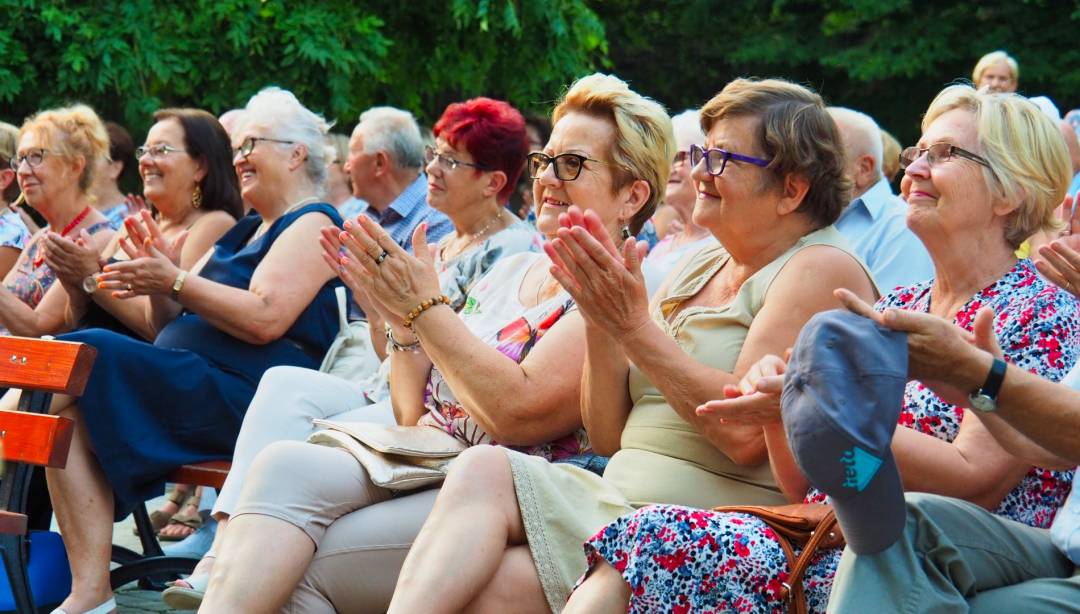 Czwarty Powiatowy Wieczór z Poezją z Jadwigą Jankowską – Cieślak