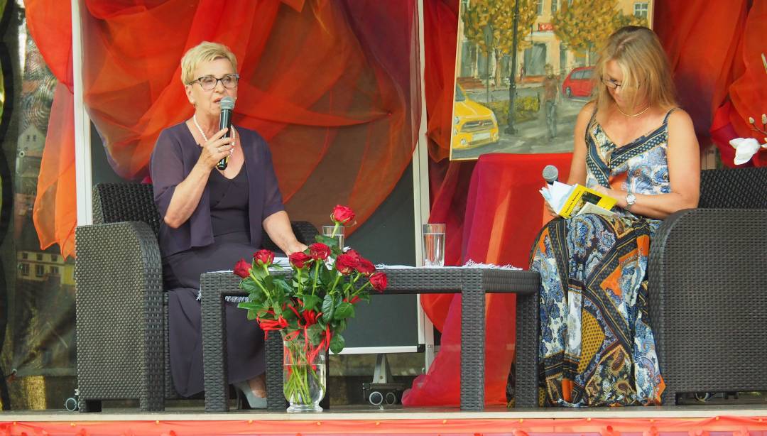 Ostatni Powiatowy Wieczór z Poezją z Magdaleną Wójcik i Elżbietą Karlsson