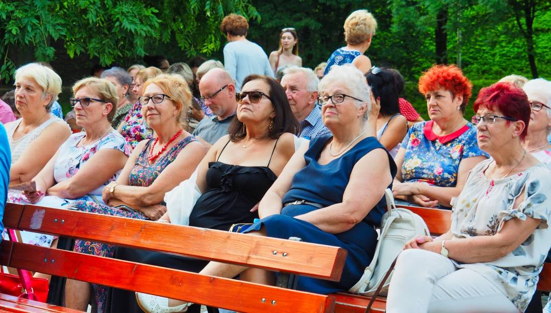 Czwarty Powiatowy Wieczór z Poezją z Jadwigą Jankowską – Cieślak