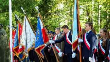 Uroczysty Apel Poległych w Lesie Białuckim