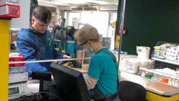 Duże sieci dopiero rozważają a lokalne już dawno gotowe