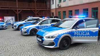 Nasi policjanci otrzymali 6 nowych radiowozów