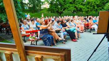 Czwarty Powiatowy Wieczór z Poezją z Jadwigą Jankowską – Cieślak