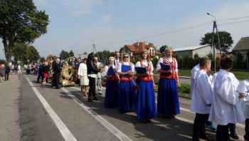 Dożynki parafialne w Burkacie