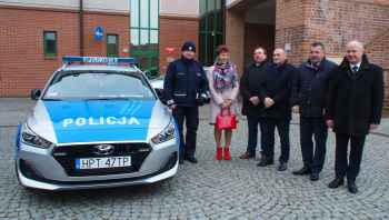 Nasi policjanci otrzymali 6 nowych radiowozów