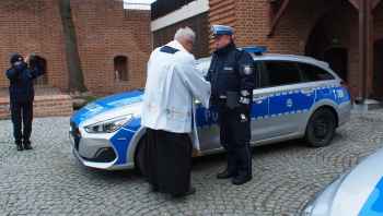 Nasi policjanci otrzymali 6 nowych radiowozów