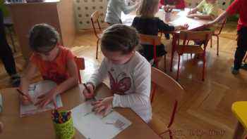 Burmistrz czytał przedszkolakom