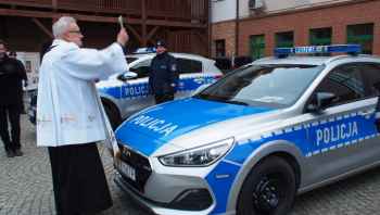 Nasi policjanci otrzymali 6 nowych radiowozów