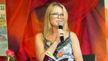 Ostatni Powiatowy Wieczór z Poezją z Magdaleną Wójcik i Elżbietą Karlsson