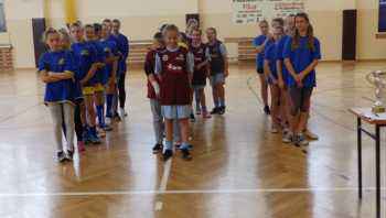 Piłkarki z Burkatu mistrzyniami powiatu