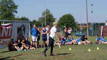 Młodzież wskrzesza palanta 