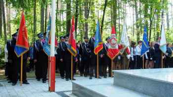 Uroczysty Apel Poległych w Lesie Białuckim