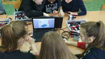 Poznali niesamowity świat robotyki