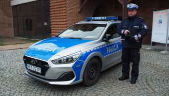 Nasi policjanci otrzymali 6 nowych radiowozów